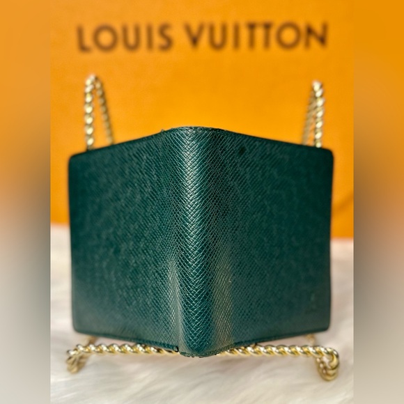 LOUIS VUITTON TAIGA LEATHER BIFOLD WALLET FOREST GREEN - Picture 3 of 7